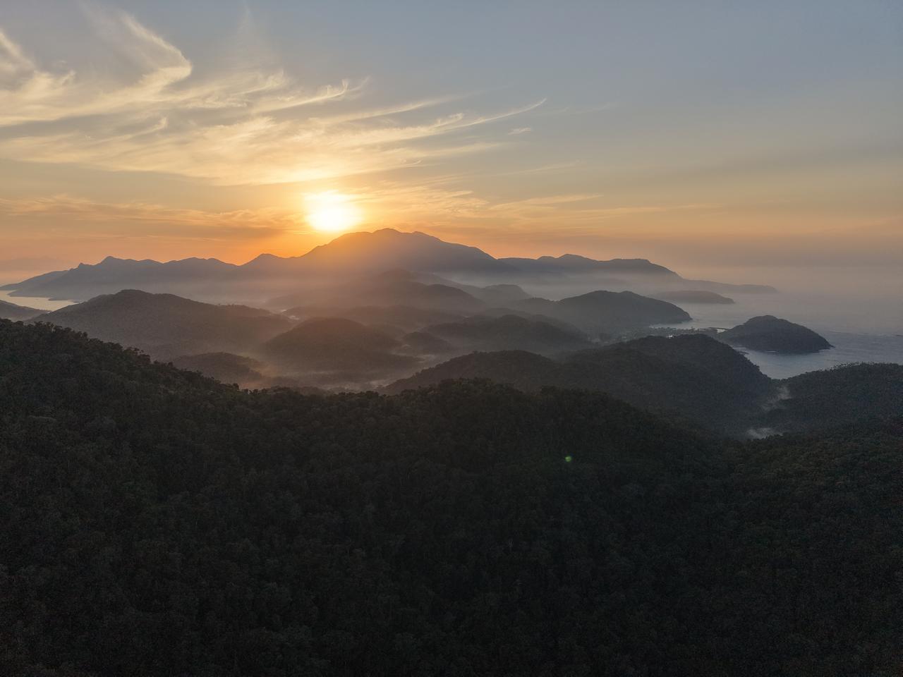 Sunrise over the Serra da Bocaina, from the land